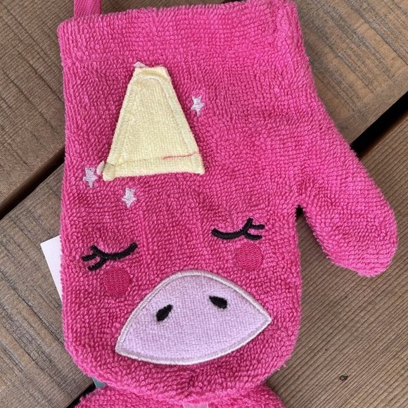 PillowFort Pink Unicorn Washcloth Bath Mitts - Picture 3 of 3